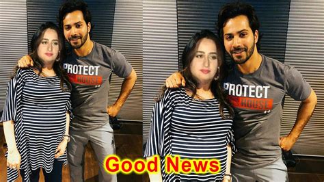 Varun Dhawan S Pregnant Wife Natasha Dalal Flaunting Her Baby Bump