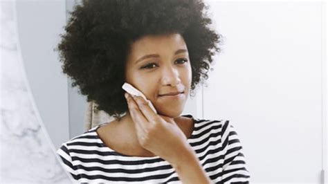 Les Lingettes Nettoyantes Pour Le Visage Sont Elles Bonnes Pour La Peau