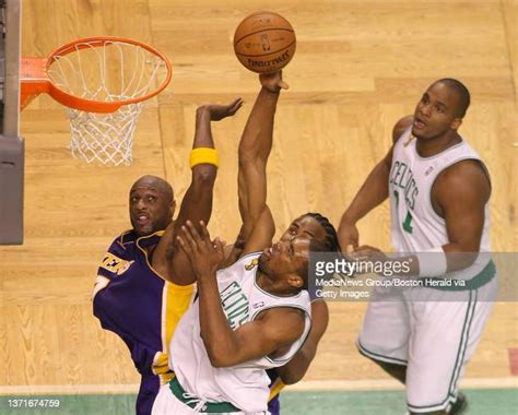 Leon Powe Photos Photos And Premium High Res Pictures Getty Images