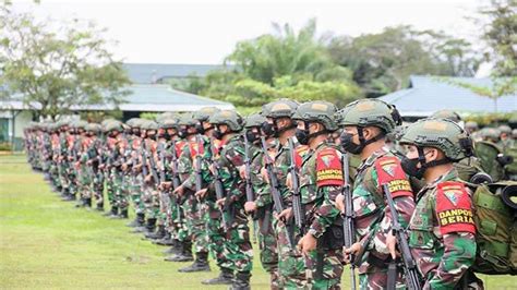 Danrindam Lucky Buka Latihan Pratugas Prajurit Yonif 645 GTY Sebagai