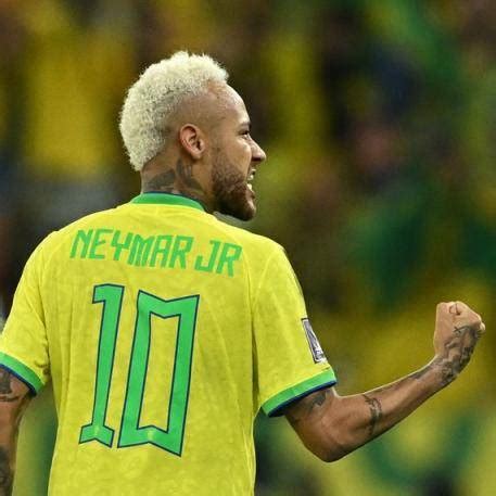 Neymar supera a Pelé como el máximo goleador de Brasil