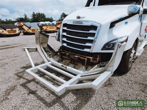 Used 2018 Freightliner Cascadia 126 Moose Bumper For Sale York
