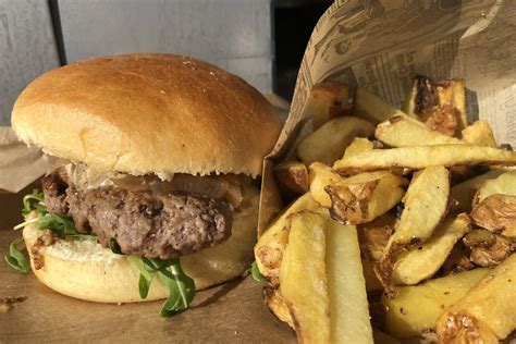 Le Camion Barbecue Les Halles Du Velay Leshallesduvelay