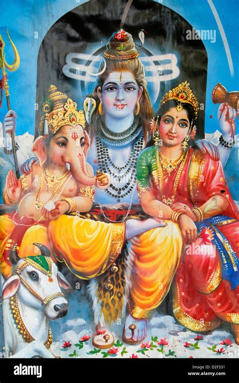 Divinità Indù Ganesh E I Suoi Genitori Shiva E Parvati Deoband India