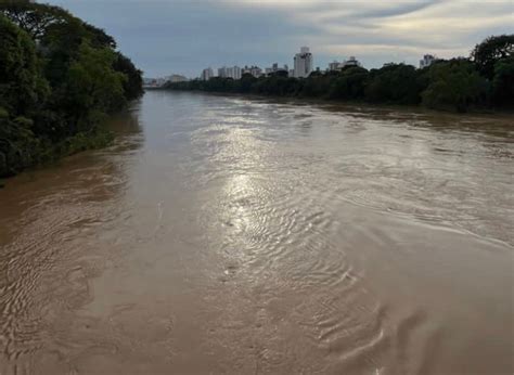 Nível do Rio Tubarão volta a subir para estado de atenção Cotidiano