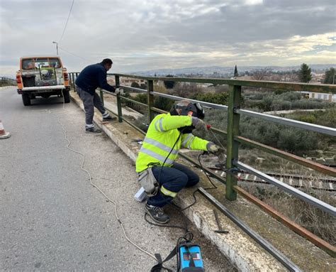 La Concejal A De Obras Y Servicios Acomete La Reparaci N Del Puente De