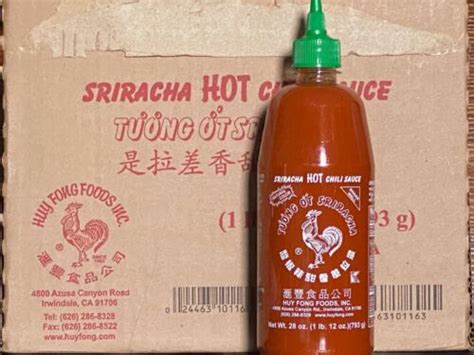 Huy Fong Sriracha Hot Chili Sauce 28 Oz Big Bottle Best Before 6 2025 Organic Ebay