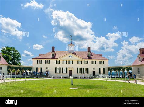 President George Washingtons Plantation Mansion At Mount Vernon