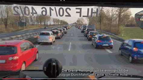 Video F R Den Unterricht Rettungsgasse Richtig Bilden