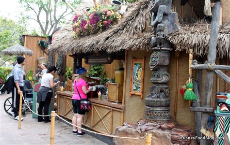 Review Tiki Juice Bar And Dole Whip In Disneyland The Disney Food