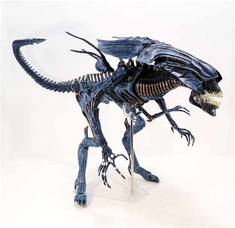 Neca Aliens Alien Xenomorph Queen Town Green