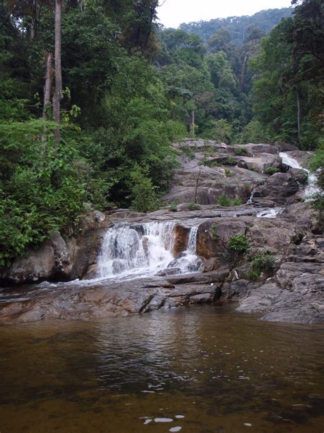 Air Terjun Terbaik Di Malaysia Menarik