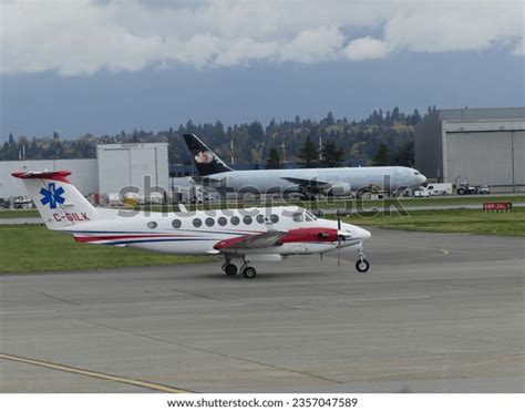 53 Vancouver Airport Parking Images, Stock Photos, 3D objects ...