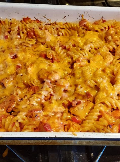 Hunters Chicken Pasta Bake Recipe Image By Les Pinch Of Nom