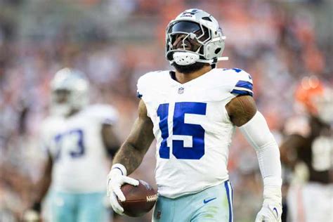 Ezekiel Elliott Can Realistically Reach Huge Career Milestone During