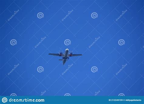 Air Plane Is Flying In Blue Sky Stock Image Image Of Aviation Blue