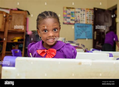 Uniforme de la escuela secundaria fotografías e imágenes de alta