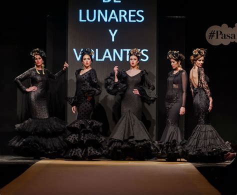 Desfile De Lunares Y Volantes En La Pasarela Flamenca De Jerez 2017