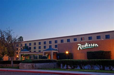 Radisson Hotel Santa Maria in Santa Maria (CA) - Room Deals, Photos ...