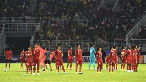 Piala Dunia U Di Surabaya Fifa Minta Rumput Stadion Gbt Sesuai