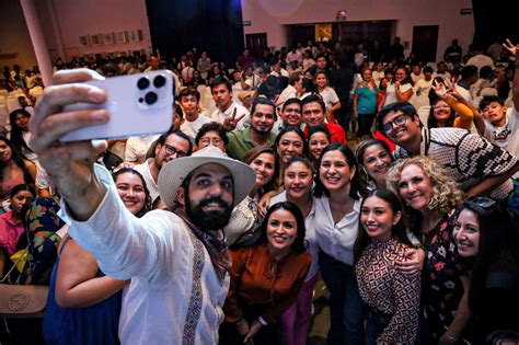 Convocó Mara Lezama a cientos de jóvenes solidarenses a construir la