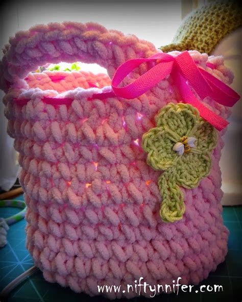 Niftynnifer S Crochet Crafts Free Crochet Pattern Easter Basket Purse