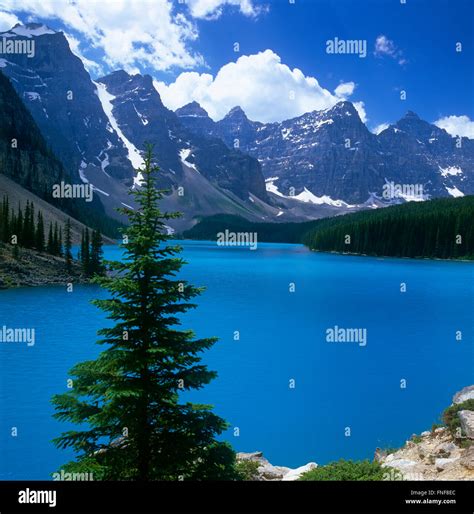 Moraine Lake Banff National Park Hi Res Stock Photography And Images