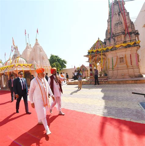 ANI On Twitter Prime Minister Narendra Modi Visited Shri Ogadnath Ji