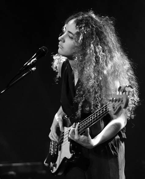 Tal Wilkenfeld Bass Guitar Phenom Bass Guitar Tal Wilkenfeld Guitar Player