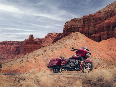 Compare Models 2023 Harley Davidson Road Glide Anniversary Vs 2023