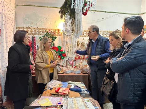 Manos Unidas Inaugura Su Mercadillo Solidario Con Buena Afluencia De