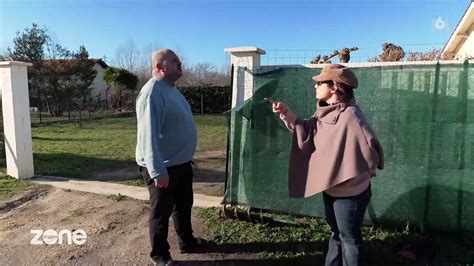 Un homme donne un violent coup de boule à son voisin devant la caméra