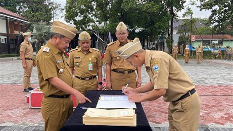 Bupati Garut Lantik Pns Dalam Jabatan Administrasi