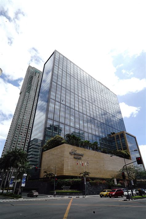 Fairmont Makati Hotel Review Financial Hub District In Manila