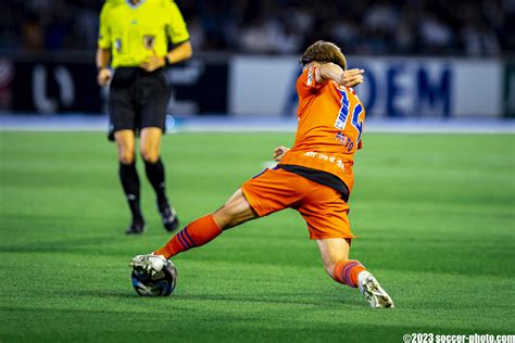 三戸 舜介 【⚽jリーグ選手写真・壁紙はサカフォト】