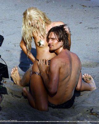 Paris Hilton Pussy Porn Pics PICTOA