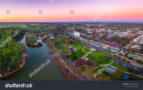 4852 Swan Hills Images Stock Photos And Vectors Shutterstock