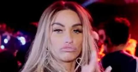 Katie Price Flaunts Th Boob Job And Threatens To Fight Someone At Ksi Boxing Event