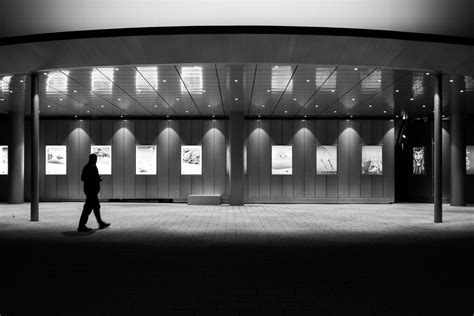 Fotos Gratis Ligero En Blanco Y Negro Arquitectura Gente Calle