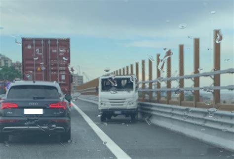 Autostrade Incidente Sulla A7 Tra Busalla E Ronco Scrivia Coinvolto