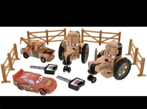 Disney Pixar Cars Tractor Tipping Playset With Mater And Lightning