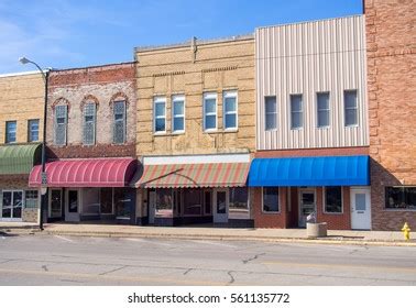 Small Town Storefront Midwest Ornate Windows 스톡 사진 199445636 Shutterstock