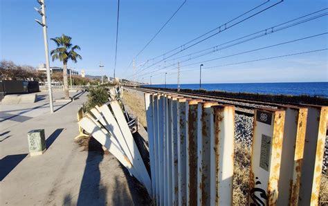 Badalona Comunicaci On Twitter L Skateagorabdn Denuncia Que En Les