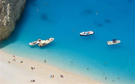 Playa rock personas barco isla Grecia El mar Jónico Zakynthos