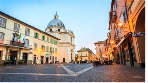 Castel Gandolfo Il Borgo Che Affascin I Papi Ecobnb