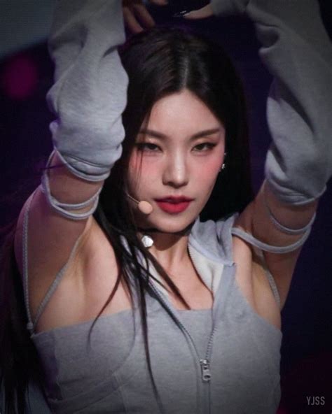 Korean Picture Love You So Much Kpop Idol Asian Woman Itzy