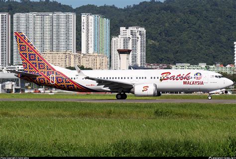 9M LRF Batik Air Malaysia Boeing 737 8 MAX Photo By Azimi Iahra ID