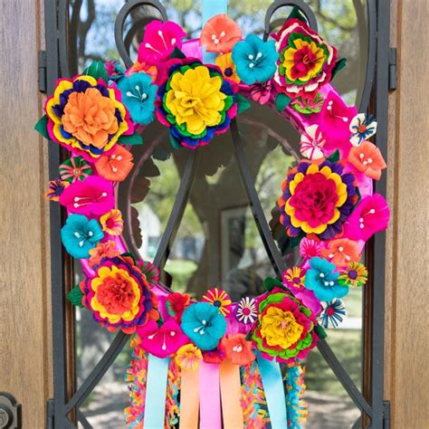 How To Make A Gorgeous Fiesta Flower Wreath Fiesta Decorations Paper