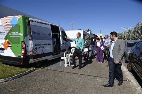 Quinze Prefeitos E Presidentes De C Maras Municipais De Minas Gerais