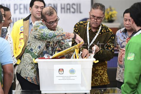 Rapat Pleno Rekapitulasi Suara Luar Negeri Antara Foto